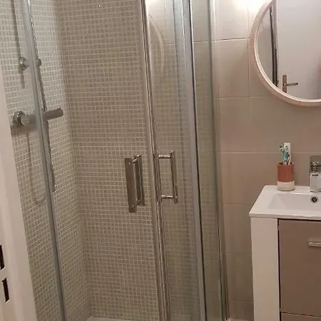 Appartement Coquet Studio Port De A 1 Km Des Plages