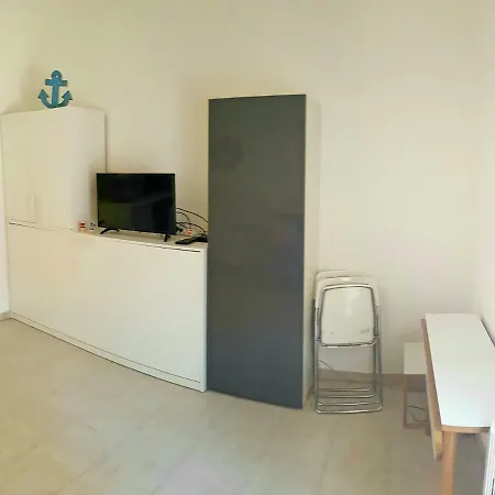 Coquet Studio Port De A 1 Km Des Plages *